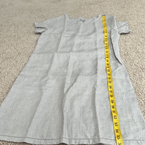 L.L.Bean tan SZ 4, short sleeve linen dress with hem detail. - Picture 5 of 7